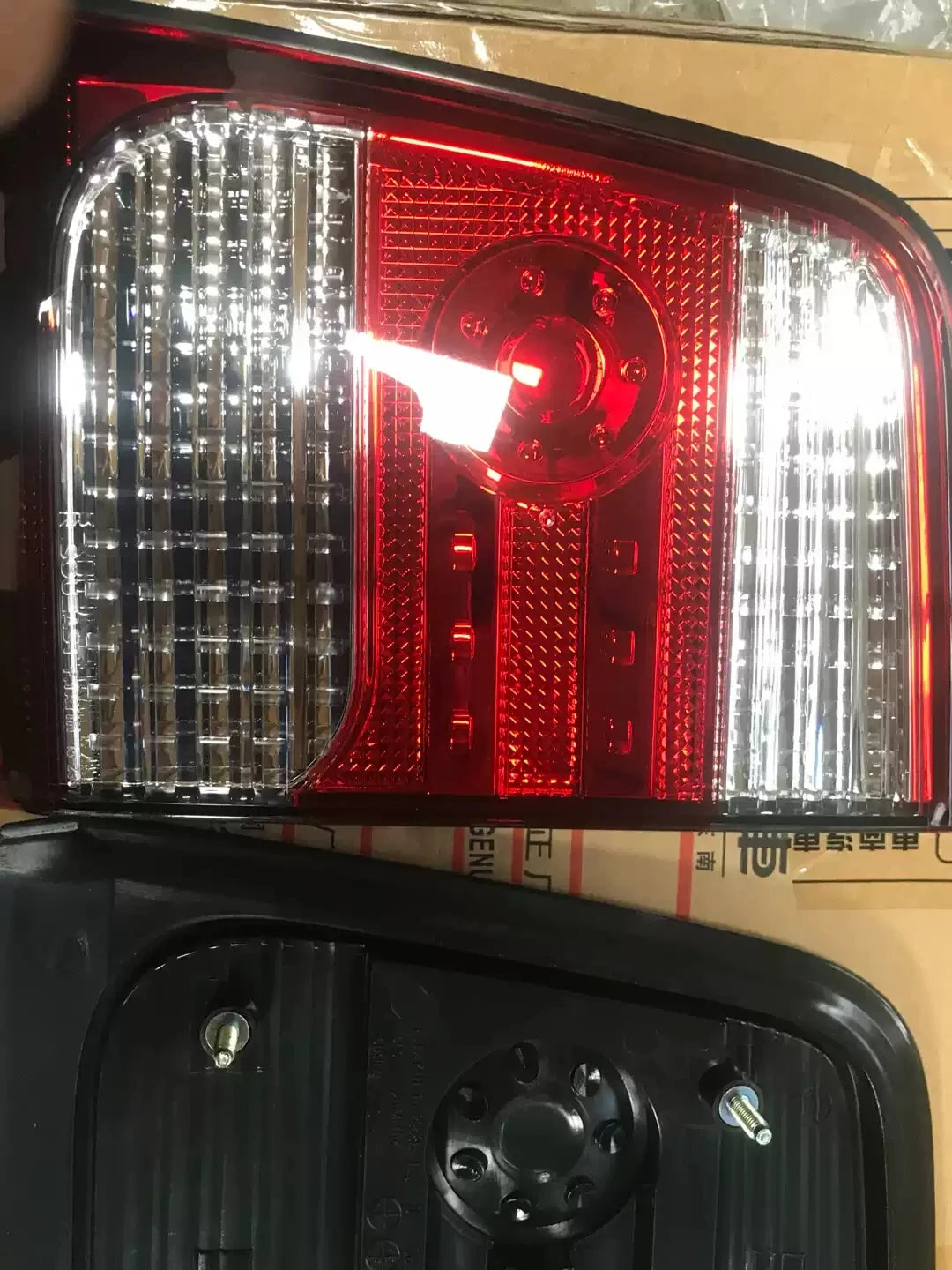 Tail light assembly for Mitsubishi Delica rear lamp driving Reverse