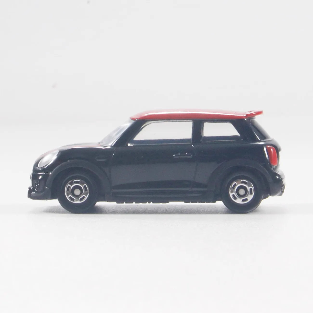 Takara Tomy Tomica 1/57 Mini Diecast Alloy Model Car Toys Metal Sports