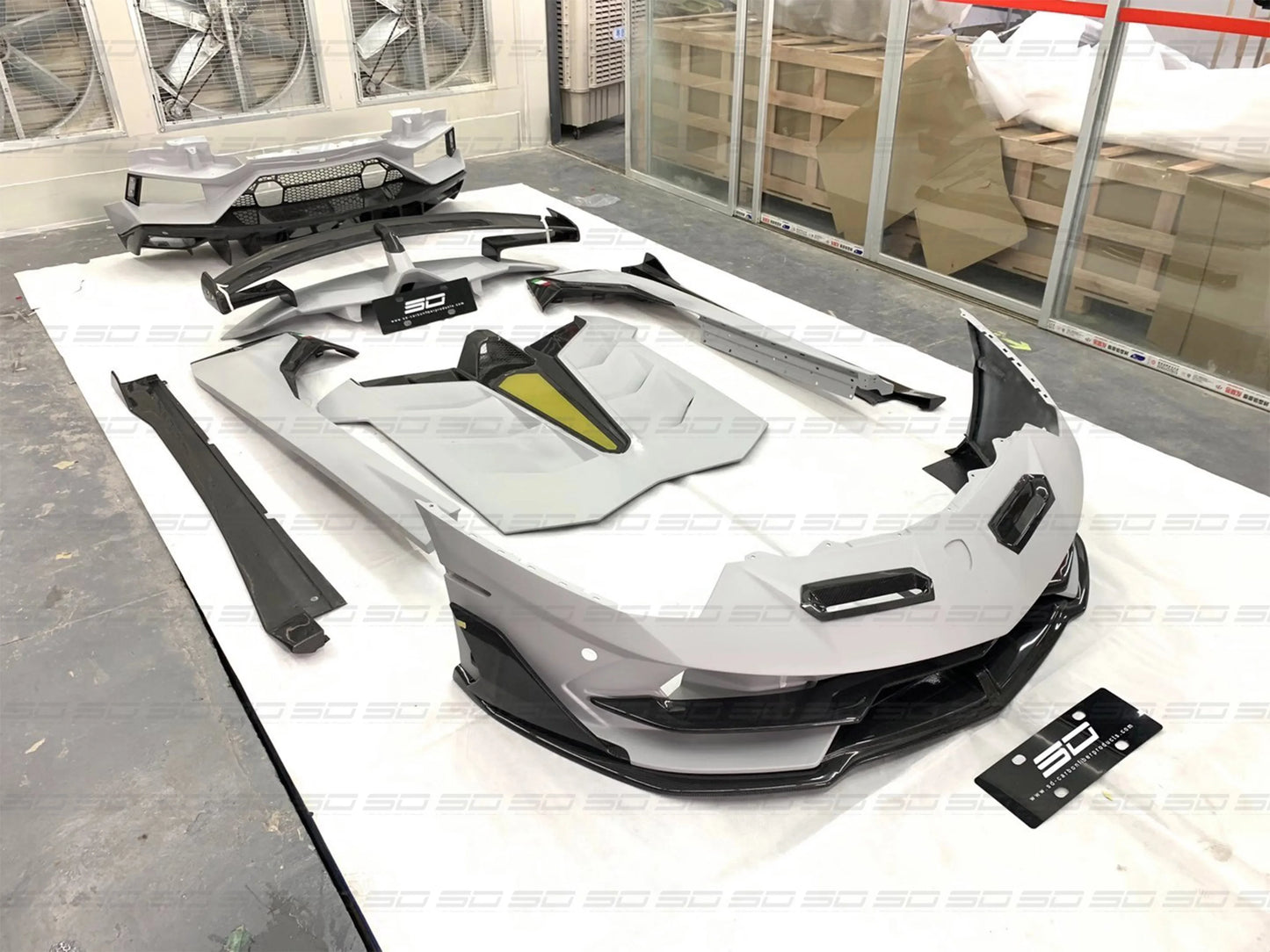 SVJ Style Dry Carbon +  Half Carbon Full Set Body Kit For Lamborghini