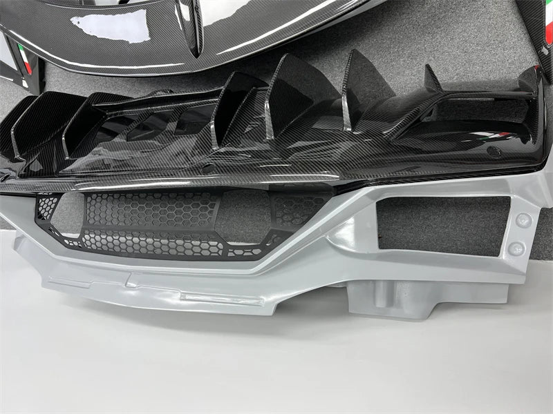 SVJ Style Half Dry Carbon Fiber Full Body Kit For Lamborghini LP700-4