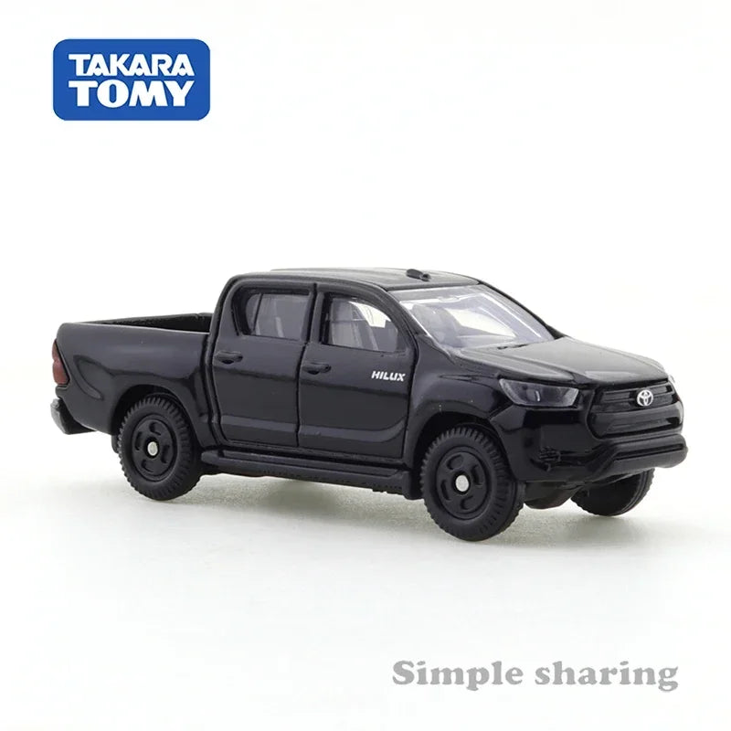 Takara Tomy Tomica No.67 Toyota Hilux 1/70 Diecast Metal Model