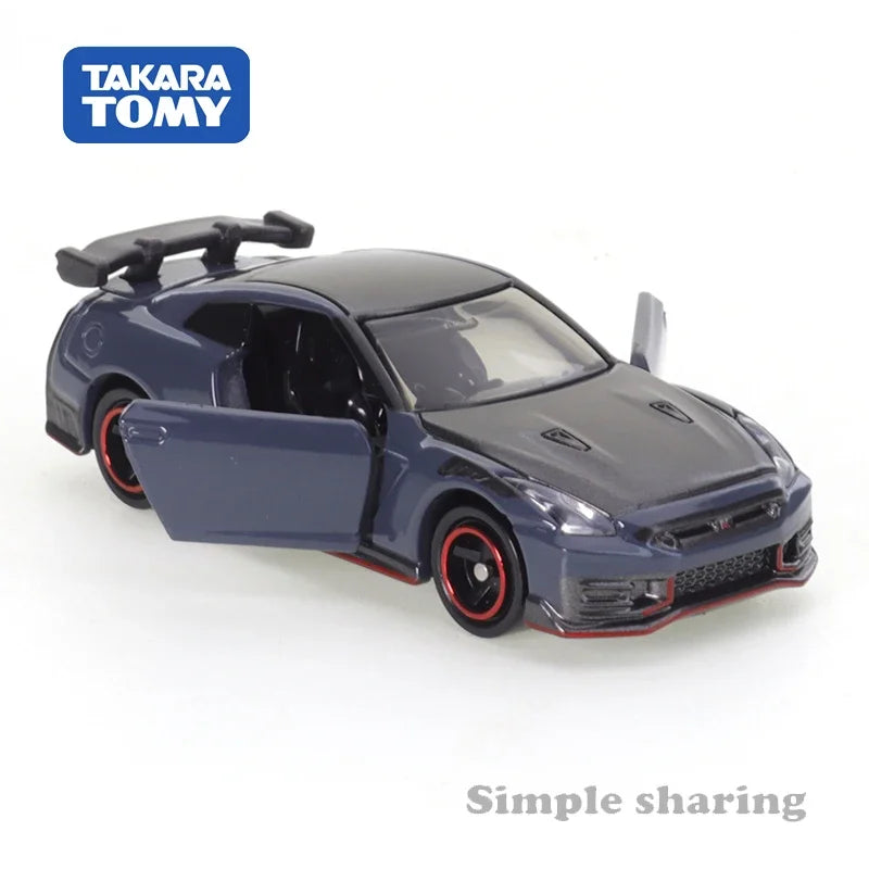 Takara Tomy No.60 Nissan GT-R Nismo (Box)  (Tomica) 1/62 Diecast