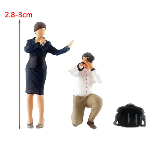 1:64 Scale Action Figure Interview Photography Scene Resin Miniature