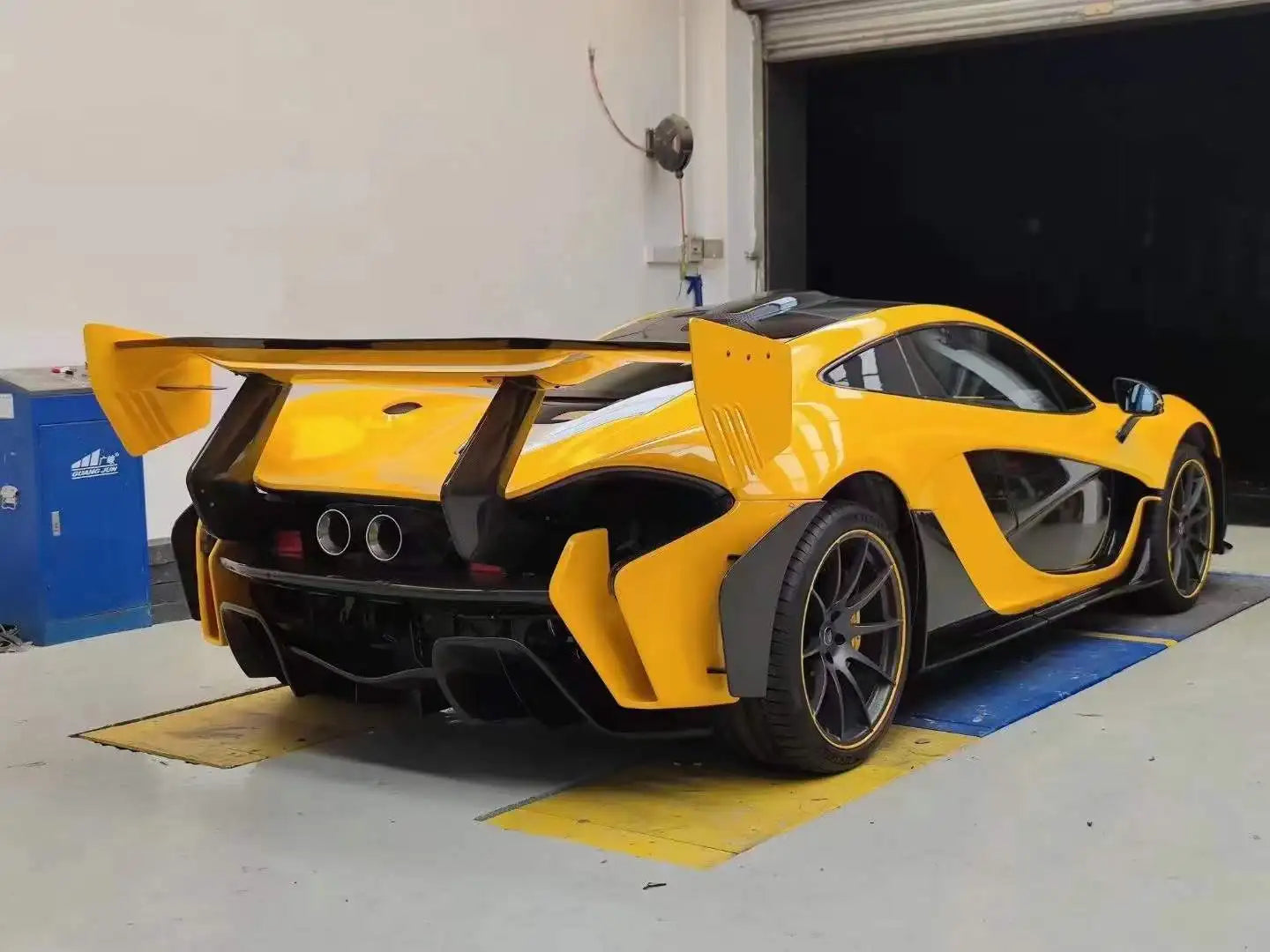 Runde Dry Carbon Fiber Body Kit For Mclaren P1 Retrofit GTR Style Body