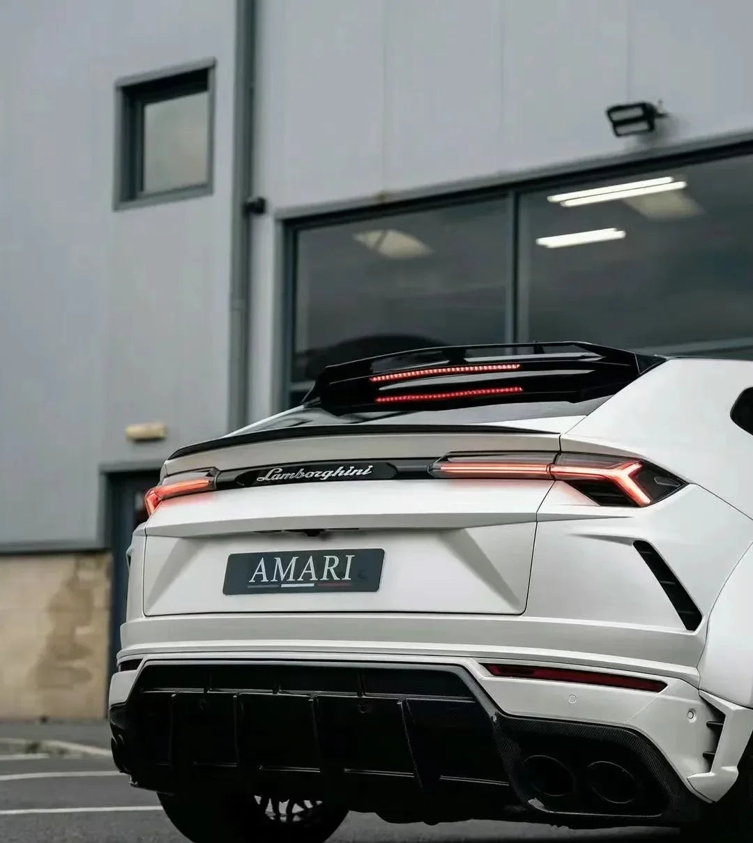 1016 Style Wide Body Kit for Lamborghini urus Carbon fiber body kit