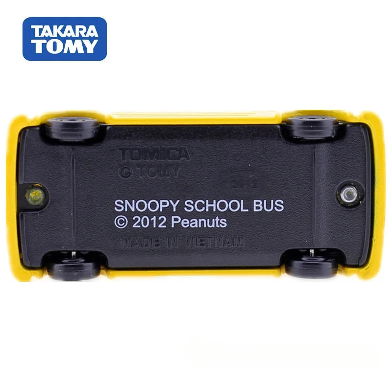 TAKARA TOMY Tomica NO.154 Snoopy School Bus Alloy Car Dream Series