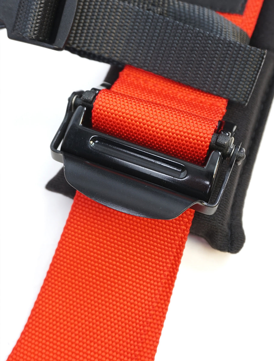 4-POINT HARNESS – RED