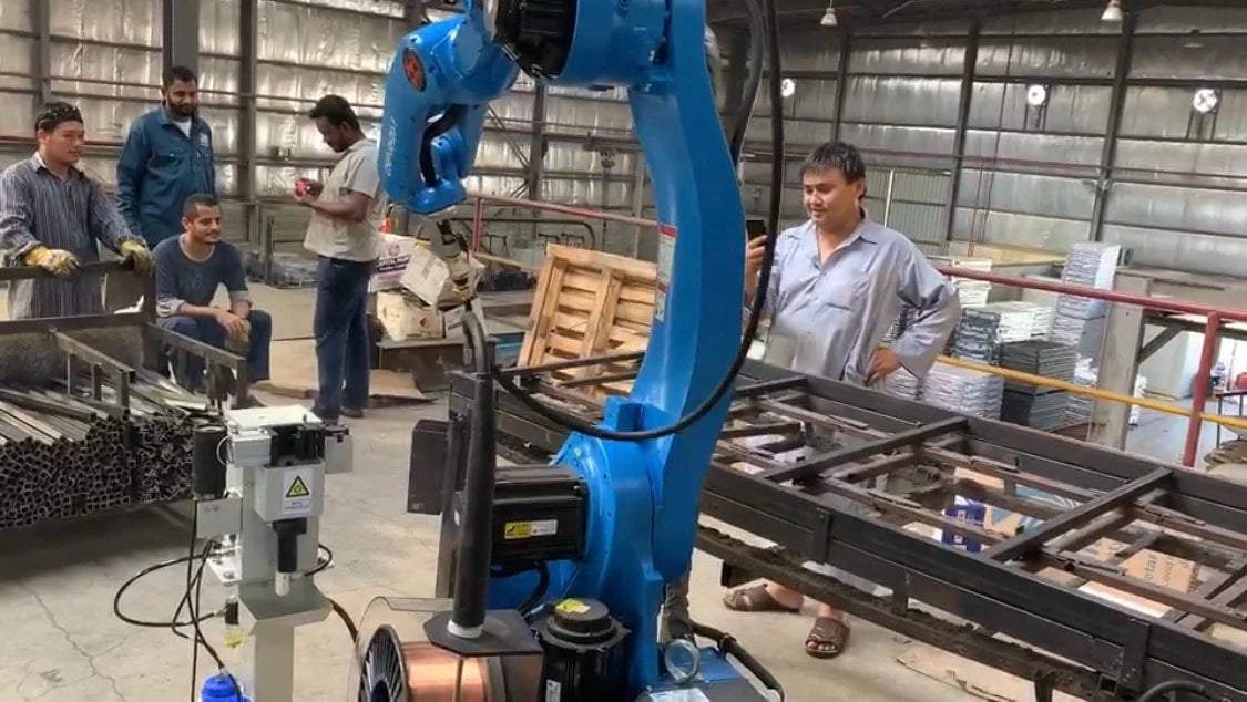 6 Axis Welding Robot, Range 1472mm MIG TIG Welding