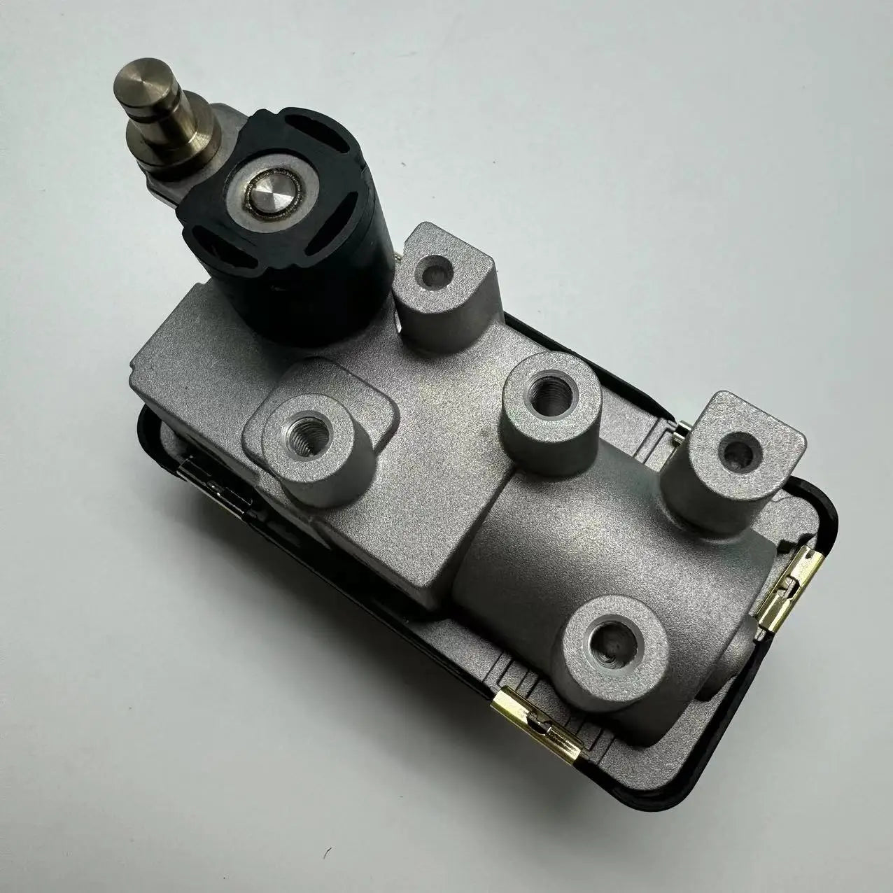 SAIC MAXUS LDV V80 Turbocharger control module actuator Supercharger