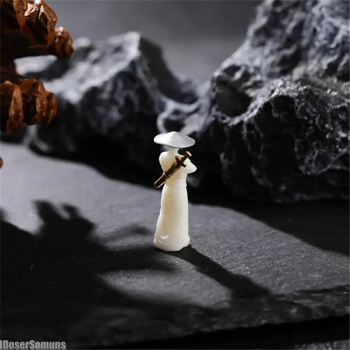 1:64 Cool Chinese Kongfu Swordsman Figure for Plant Decoration Sand