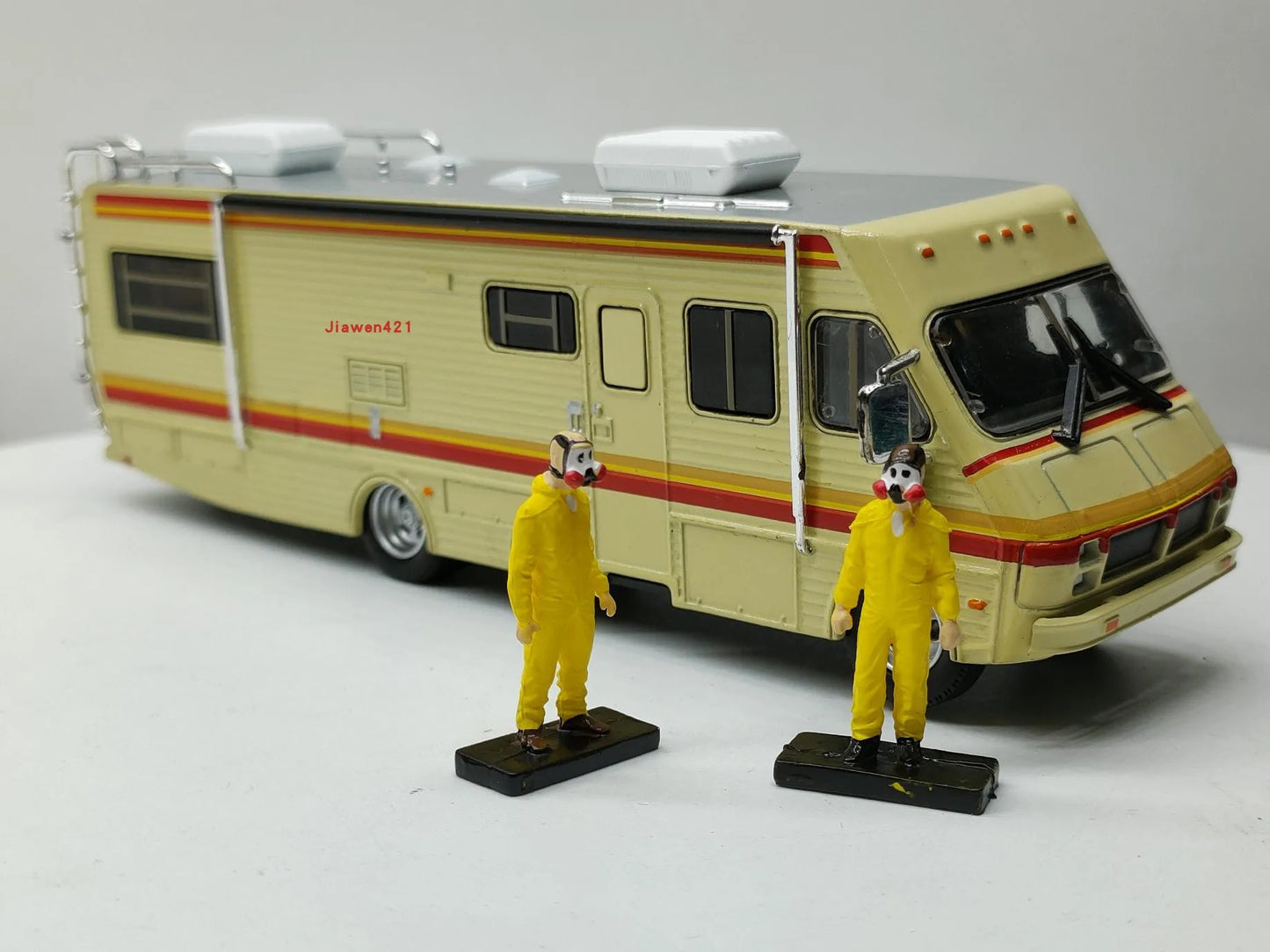 1:64 1986 Fleetwood BOUNDER Deadly Poison Master Bus Alloy Car Model