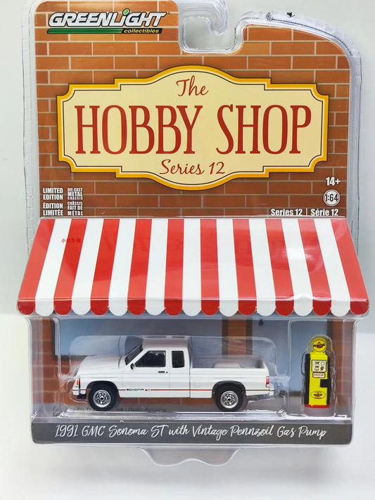 1: 64 1991 GMC Sonoma ST and Old Pennzoil Gas Pump Collection of car