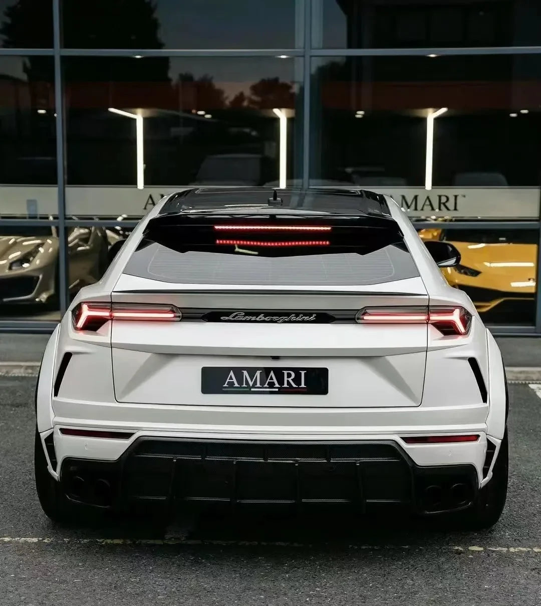 1016 Style Wide Body Kit for Lamborghini urus Carbon fiber body kit