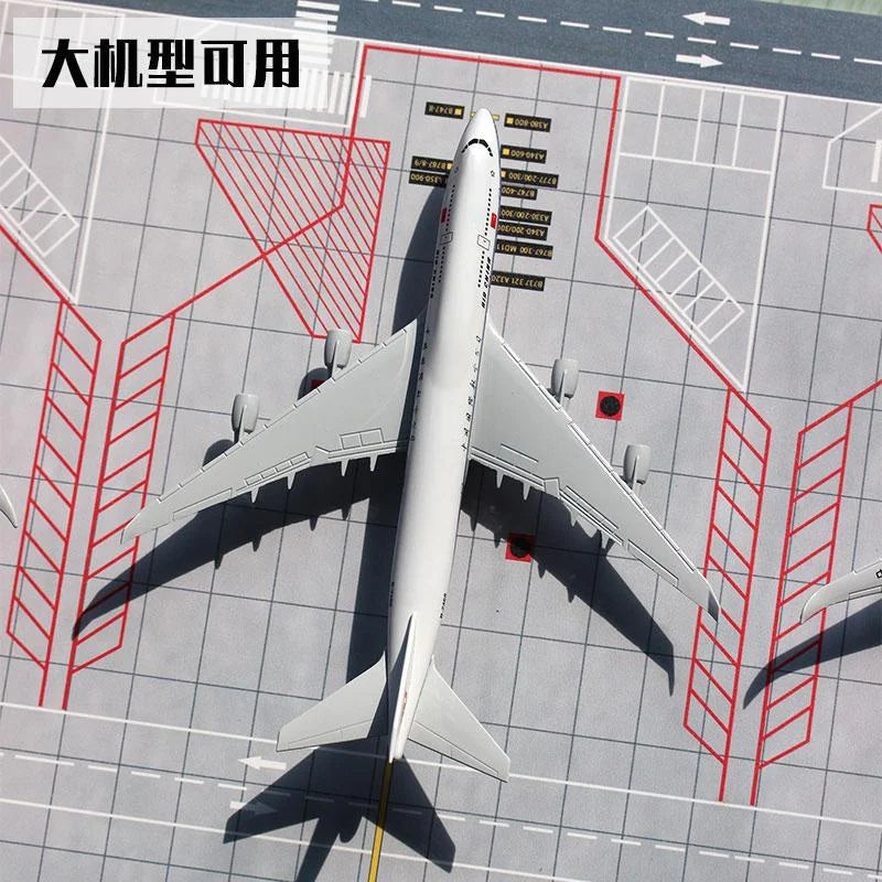 Scale 1/400 Airport Passenger Aircraft Runway Model PVC Parking Apron