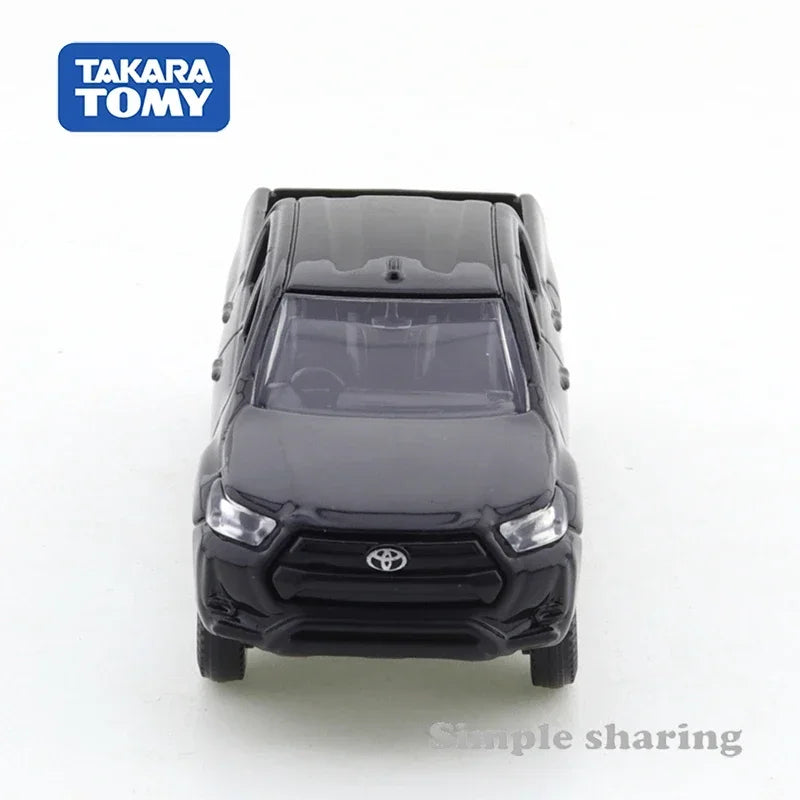 Takara Tomy Tomica No.67 Toyota Hilux 1/70 Diecast Metal Model